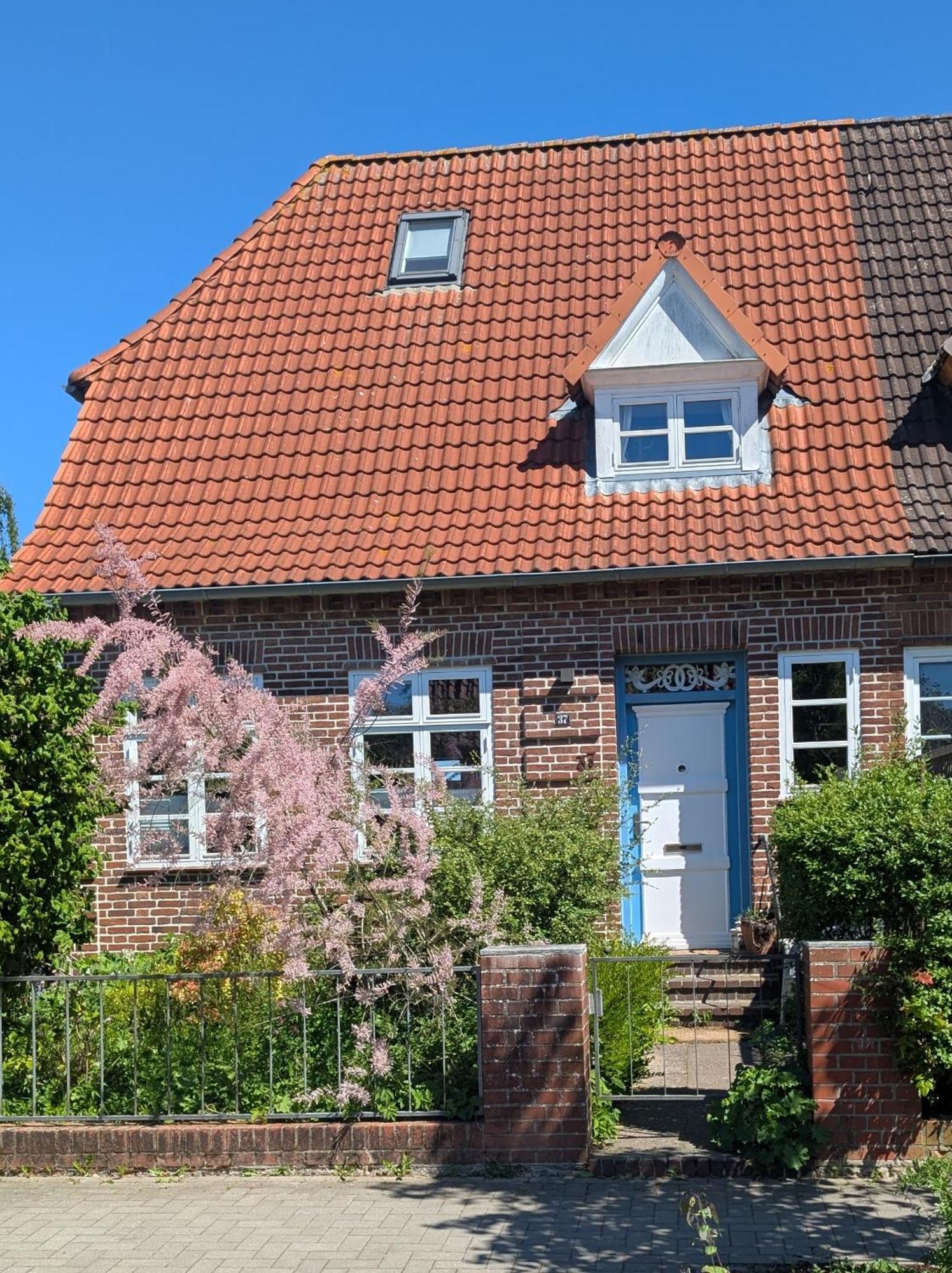 Zimmer Mit Gartenblick Schleswig Exterior photo